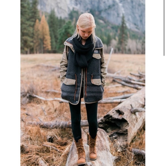 Patagonia Reclaimed Wool Parka - Picture 2 of 16